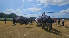 Forças de segurança do Estado conseguiram localizar cinco suspeitos que participaram da ação criminosa e que estavam escondidos em uma área de mata.