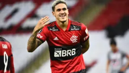 O atacante falou que tomou um soco no rosto "sem motivo" pelo membro da comissão técnica do Flamengo.