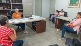 Greve foi suspensa após reunião com a secretária de Educação, Marilza Leite