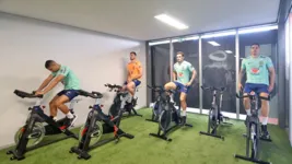 Jogadores fazem treino regenerativo no Mangueirão