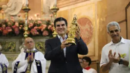 Nas redes sociais, o governador compartilhou o momento na Basílica de Nazaré.