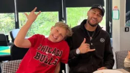 Jogador festejou o aniversário do filho nas redes sociais