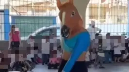 A apresentação foi na escola Luiz Carlos Prestes.