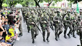 Os desfiles militares se popularizaram já no século 20.