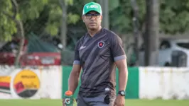 Felipe Surian não estará na área técnica do Belo, domingo (17), contra o Papão.