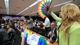 Câmara dos Deputados discutindo direitos e garantias fundamentais das pessoas LGBTQIA+.