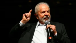 Lula defende a ideia de criar uma moeda única dentro do Brics.