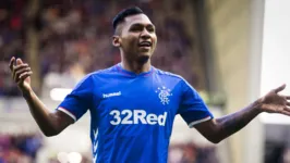 Alfredo Morelos interessa ao Santos, mas proposta árabe deixa o colobiano longe da Vila Belmiro.