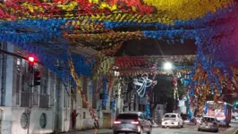 Os enfeites do Círio de Nazaré estavam pendurados ao longo da avenida Nazaré