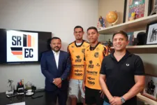 Com empréstimo ao Santinha, o zagueiro Jonílson e o volante Henrique Vigia terão oportunidade de ganhar experiência em competições profissionais.