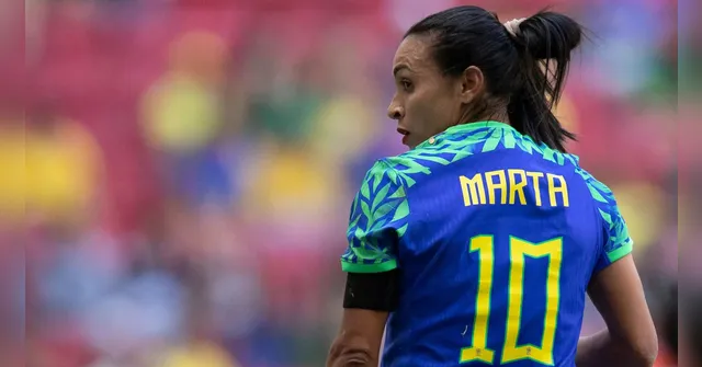 Imagem ilustrativa da notícia Marta vê renovação da seleção encaminhada após Copa
