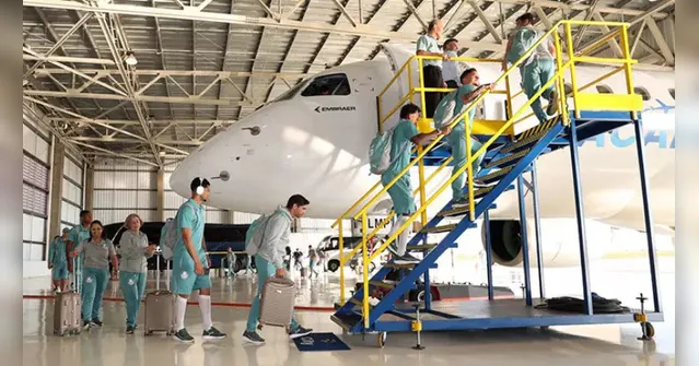 Imagem ilustrativa da notícia Avião do Palmeiras tem problema em 1ª viagem internacional