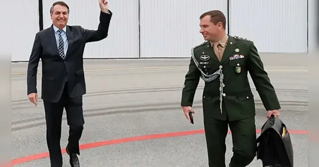 Imagem ilustrativa da notícia Cid ignora Bolsonaro e fala em depoimento a PF sobre joias