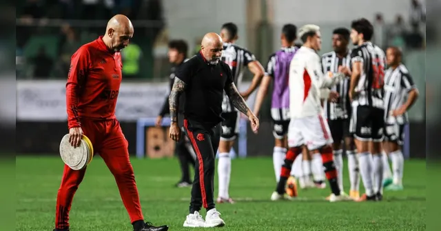 Imagem ilustrativa da notícia Flamengo demite preparador que deu soco no rosto de Pedro