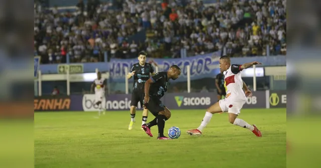 Imagem ilustrativa da notícia Vídeo: Paysandu vence e está classificado para a 2ª fase