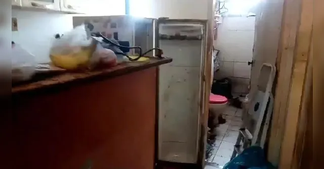 Imagem ilustrativa da notícia Mulher é presa por esconder corpo em geladeira por sete anos