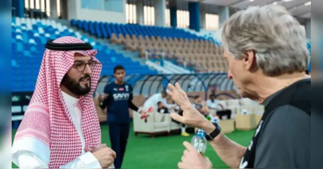 Imagem ilustrativa da notícia Jorge Jesus balança no Al-Hilal, mas volta ao Fla é incerta