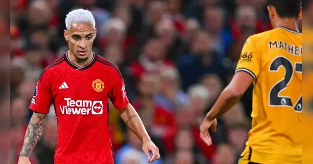 Imagem ilustrativa da notícia Manchester United reintegra Antony; investigações continuam