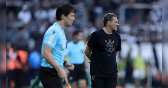 Imagem ilustrativa da notícia Luxemburgo 'some' da área técnica em empate do Corinthians