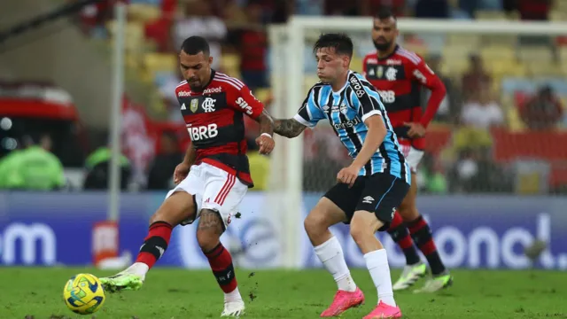 Imagem ilustrativa da notícia Flamengo espanta clima quente com vaga na final
