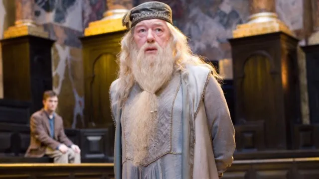 Imagem ilustrativa da notícia Morre aos 82 anos, o ator de Dumbledore em "Harry Potter"