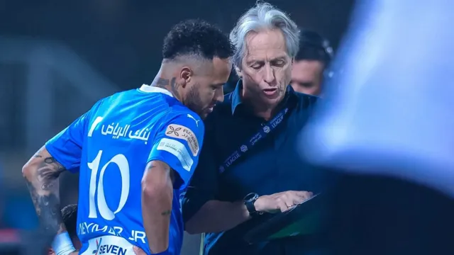 Imagem ilustrativa da notícia Neymar ganha faixa de capitão no Al Hilal e irrita atacante