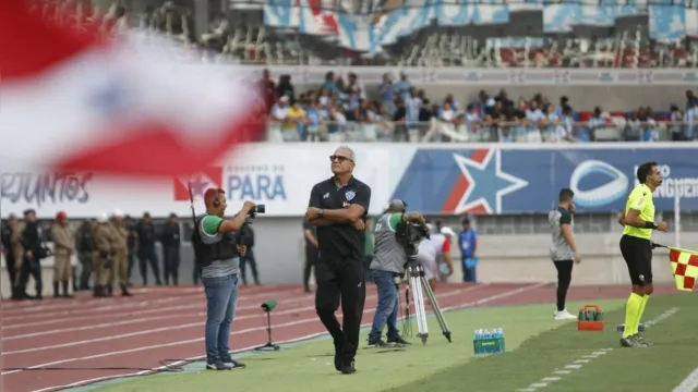 Imagem ilustrativa da notícia Paysandu mantém pés no chão e Hélio exalta e agradece a Fiel