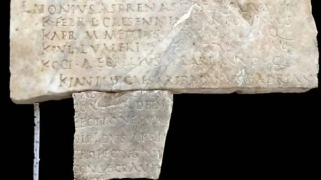 Imagem ilustrativa da notícia  Imperador Adriano é mencionado em inscrição achada em Roma