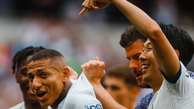 Imagem ilustrativa da notícia Richarlison quebra jejum na vitória de virada do Tottenham