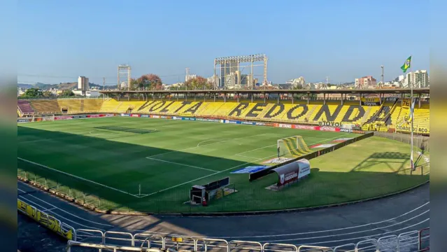 Imagem ilustrativa da notícia Amazonas vence fora e adia acesso do Paysandu à Serie B