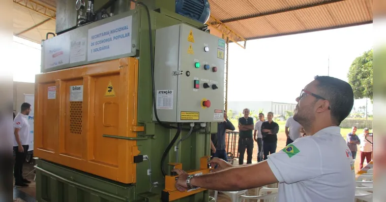 Imagem ilustrativa da notícia Governo do Pará envia maquinários a coletores de Paragominas
