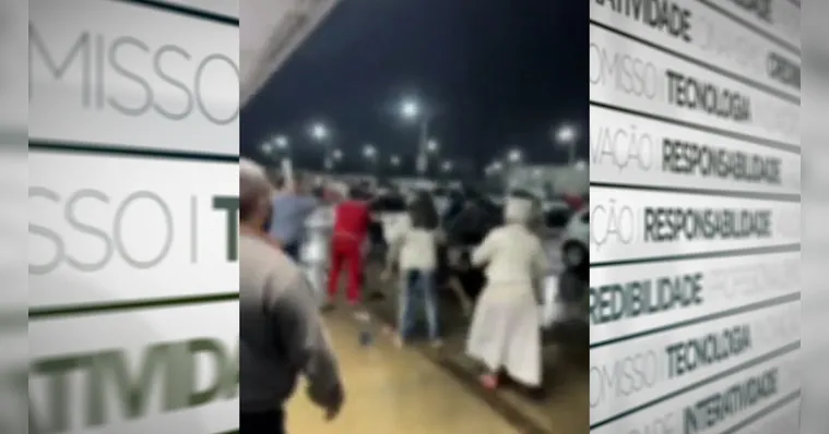 Imagem ilustrativa da notícia Vídeo: Briga entre mãe e ex-filha de santo deixa 10 feridos 