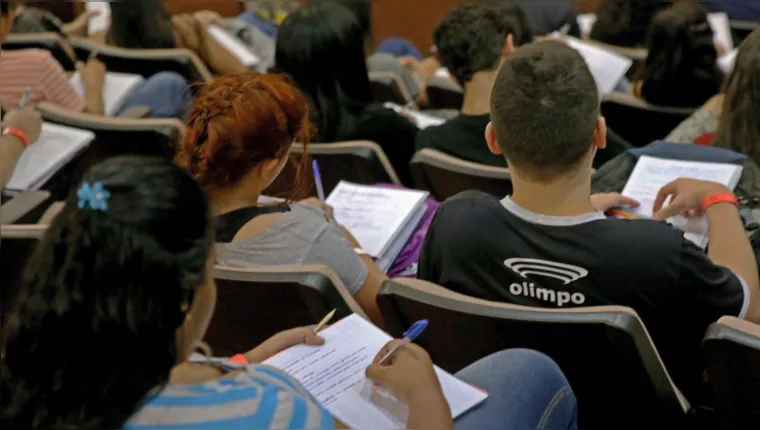 Imagem ilustrativa da notícia Aulão solidário para Enem vai arrecadar alimentos; participe