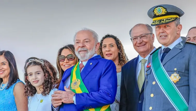 Imagem ilustrativa da notícia 7 de setembro: Lula acompanha o evento ao lado de ministros