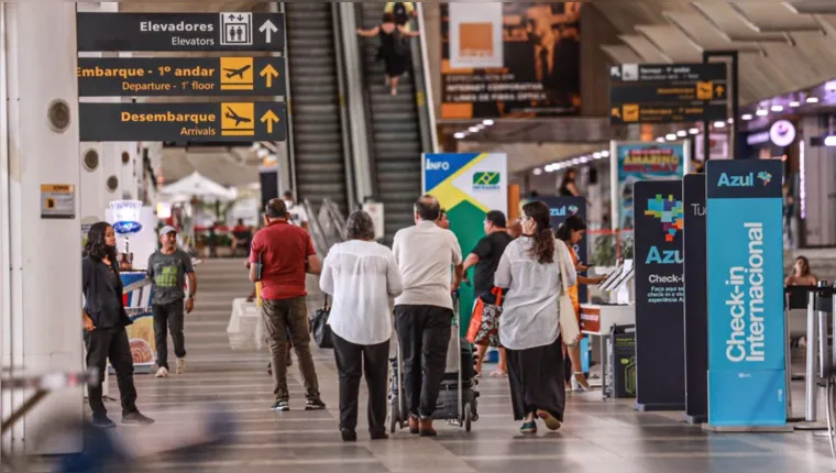 Imagem ilustrativa da notícia Belém: homem fica preso no elevador e passa mal no aeroporto 