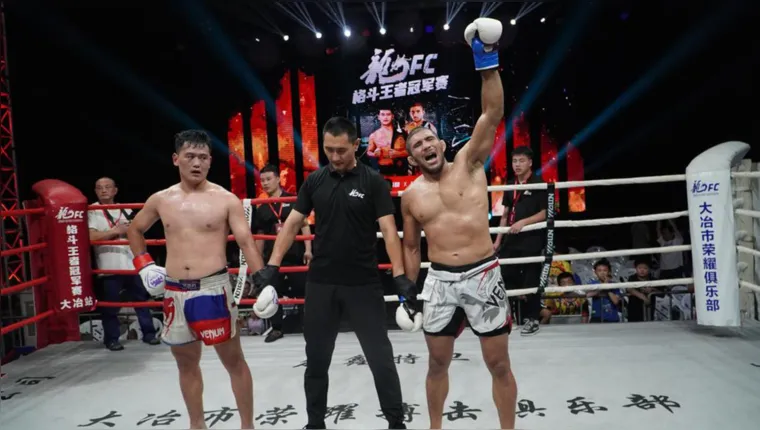 Imagem ilustrativa da notícia Paraense é ovacionado após vencer luta na China