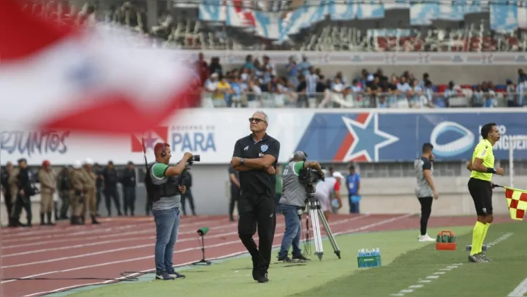 Imagem ilustrativa da notícia Paysandu mantém pés no chão e Hélio exalta e agradece a Fiel