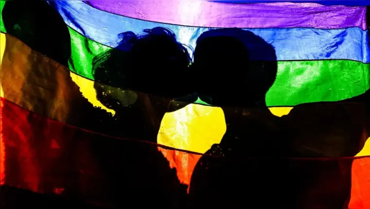 Imagem ilustrativa da notícia Hong Kong reconhece união estável entre casais homossexuais