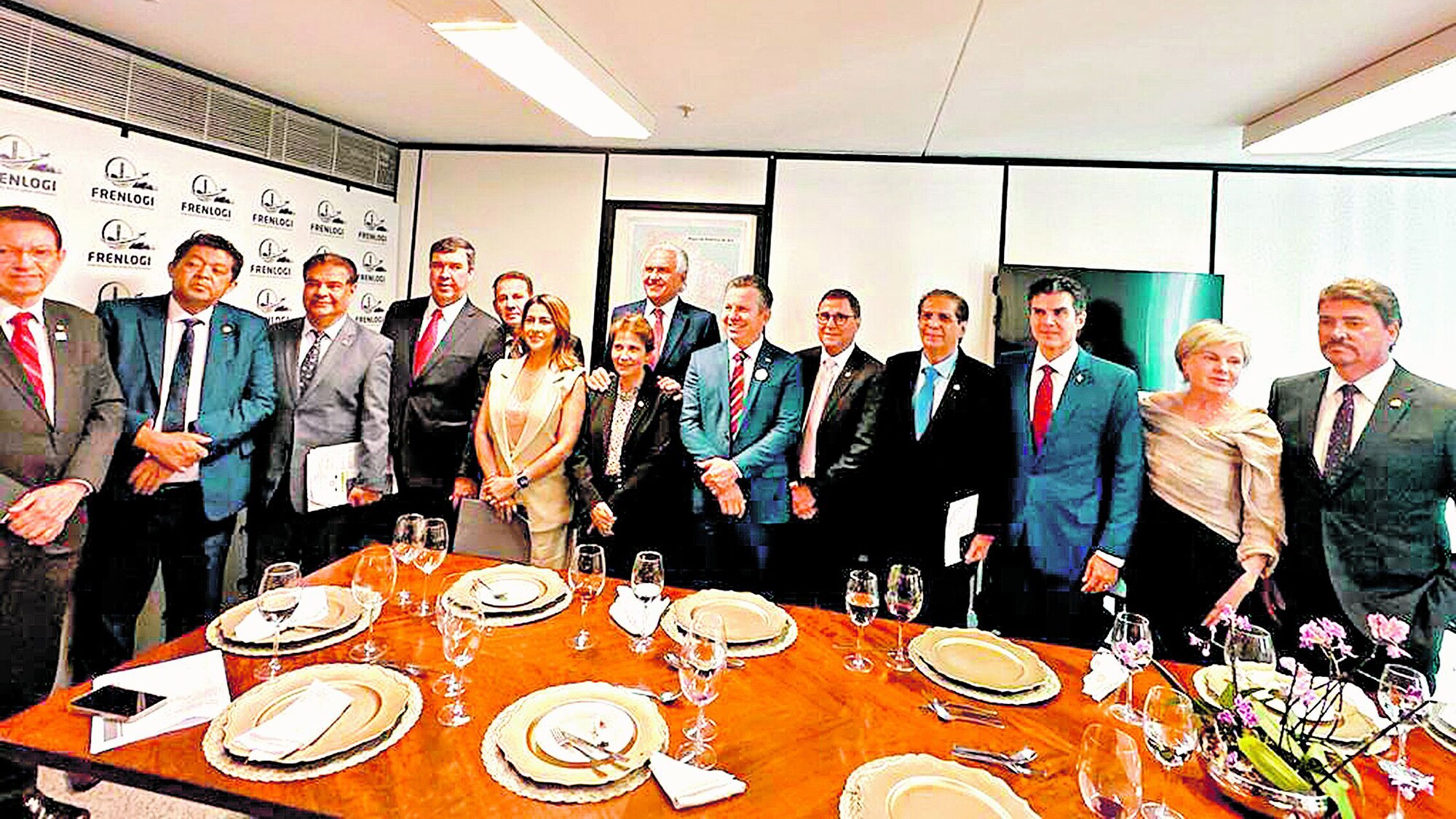 Senadores e governadores vão debater reforma tributária