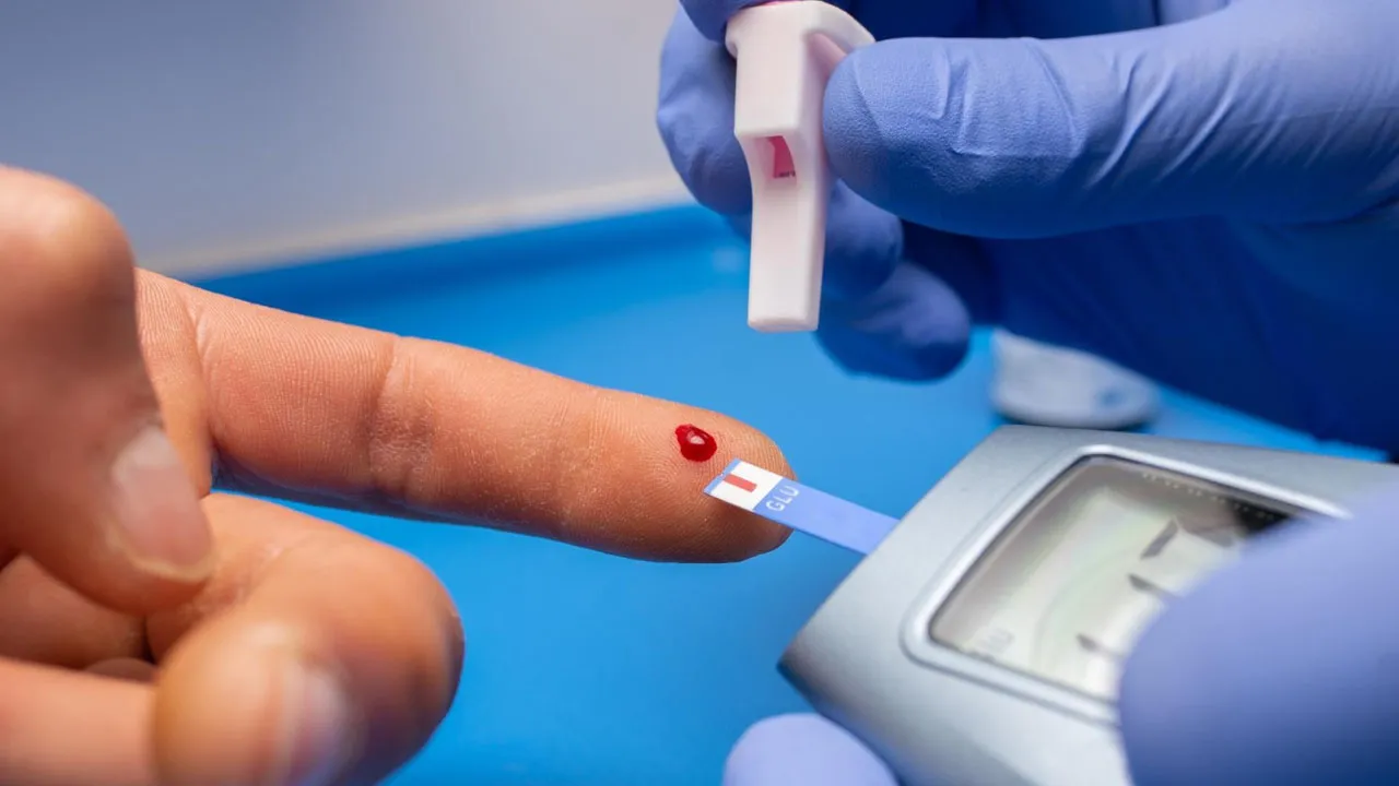 Dia Mundial do Diabetes: médico endocrinologista alerta para alta incidência e prevenção à doença.