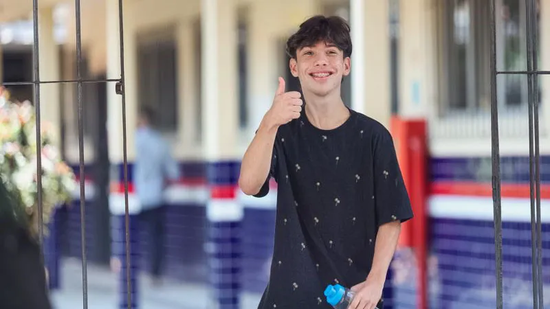 Candidato saindo após fazer prova em Belém