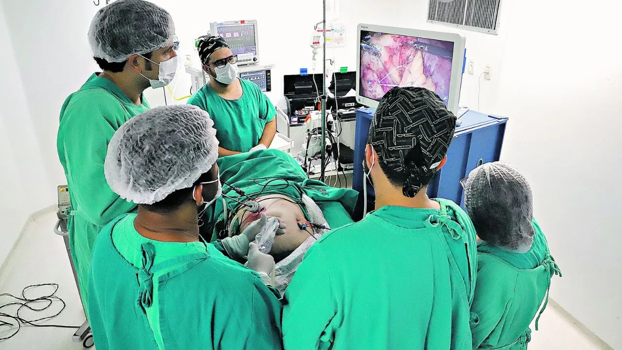 O Hospital Jean Bitar realizou cerca de 50 operações bariátricas por mês