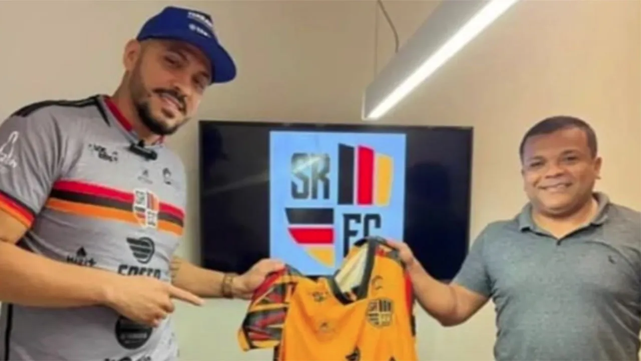 Santa Rosa terá Rodrigo Reis como técnico no Parazão 2024