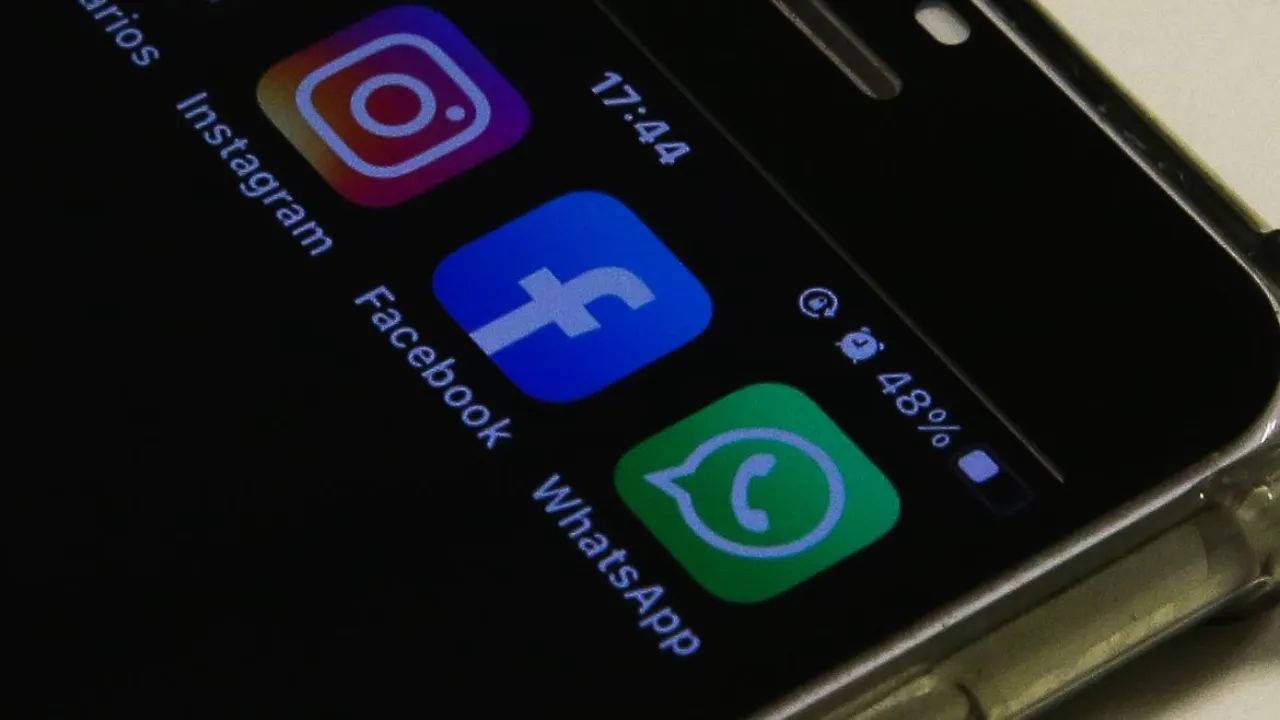 Mudanças no funcionamento do aplicativo do WhatsApp atingem aparelhos com Android 4.1 e 4.4, lançados há mais de 10 anos