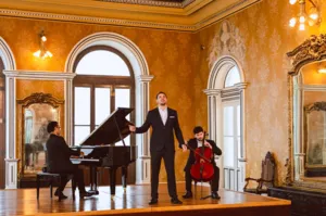 Imagem ilustrativa da notícia "Janelas Para a Fé" tem vista privilegiada das procissões