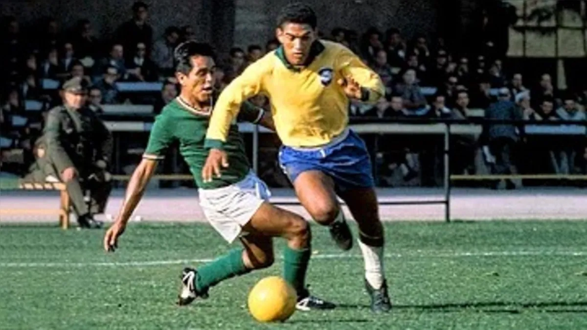 Imagem ilustrativa da notícia CBF e FIFA homenageiam Garrincha e lembram parceria com Pelé