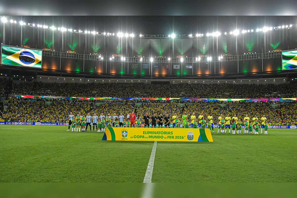 Brasil x Argentina, no Maracanã, tem pancadaria entre torcedores; jogo  atrasa em meia hora