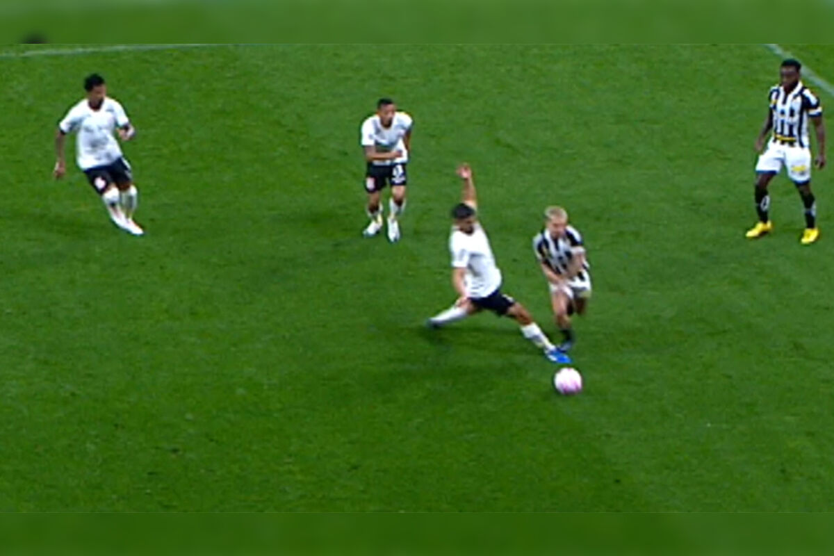 VÍDEO: Conmebol divulga áudio do VAR de polêmico gol do Flamengo