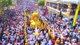 Cerca de 300 mil pessoas participaram da grande procissão do 43º Círio de Nossa Senhora de Nazaré em Marabá no sudeste paraense neste domingo (15).