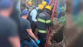 Bombeiros foram acionados e encontraram o corpo do rapaz de pouco mais de 20 anos